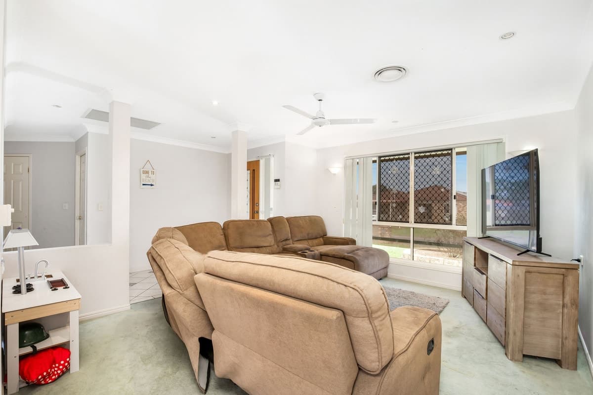32 Finnegan Street, ROTHWELL, Blacktown - Thumbnail 3