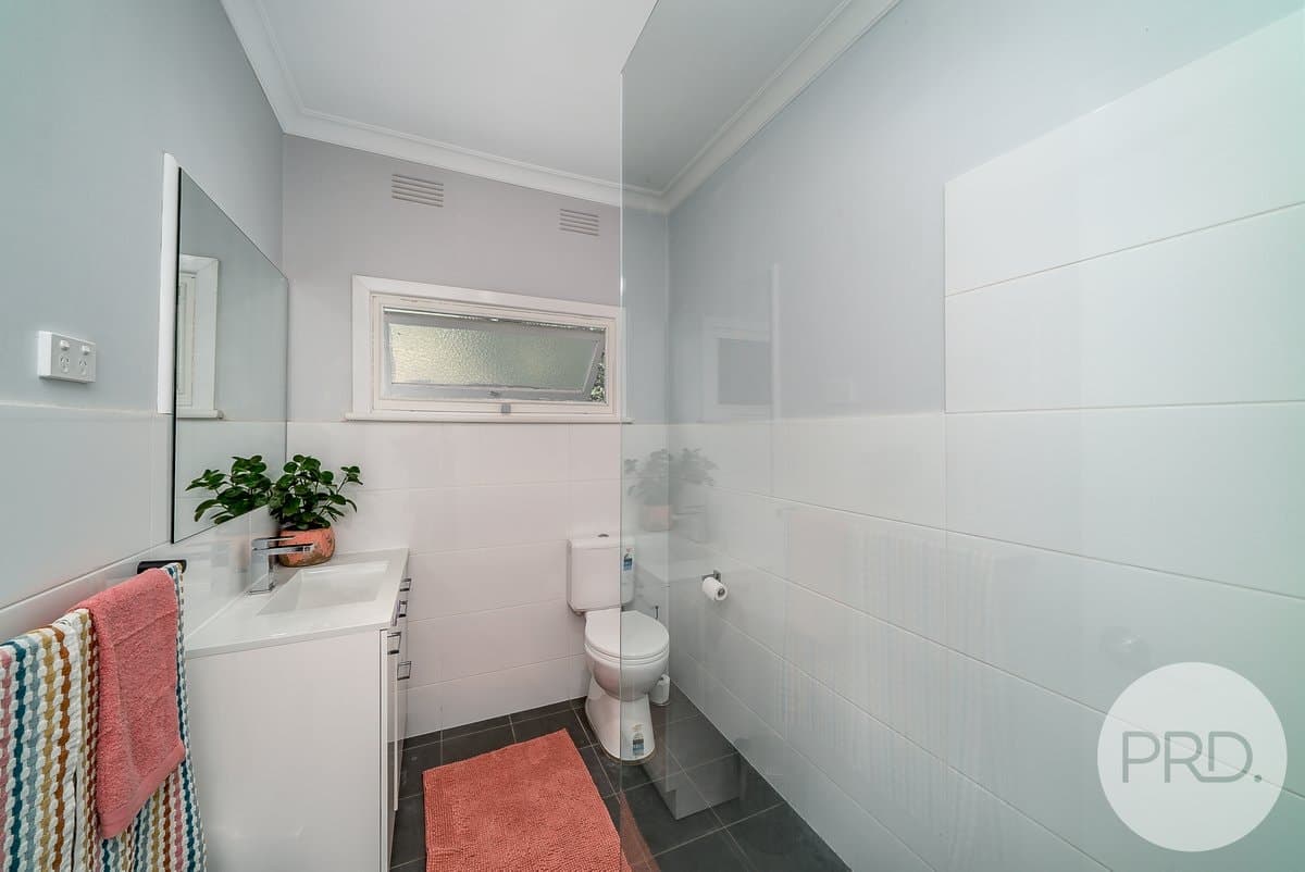 11 Fernleigh Road, TURVEY PARK NSW 2650, Turvey Park - Thumbnail 6