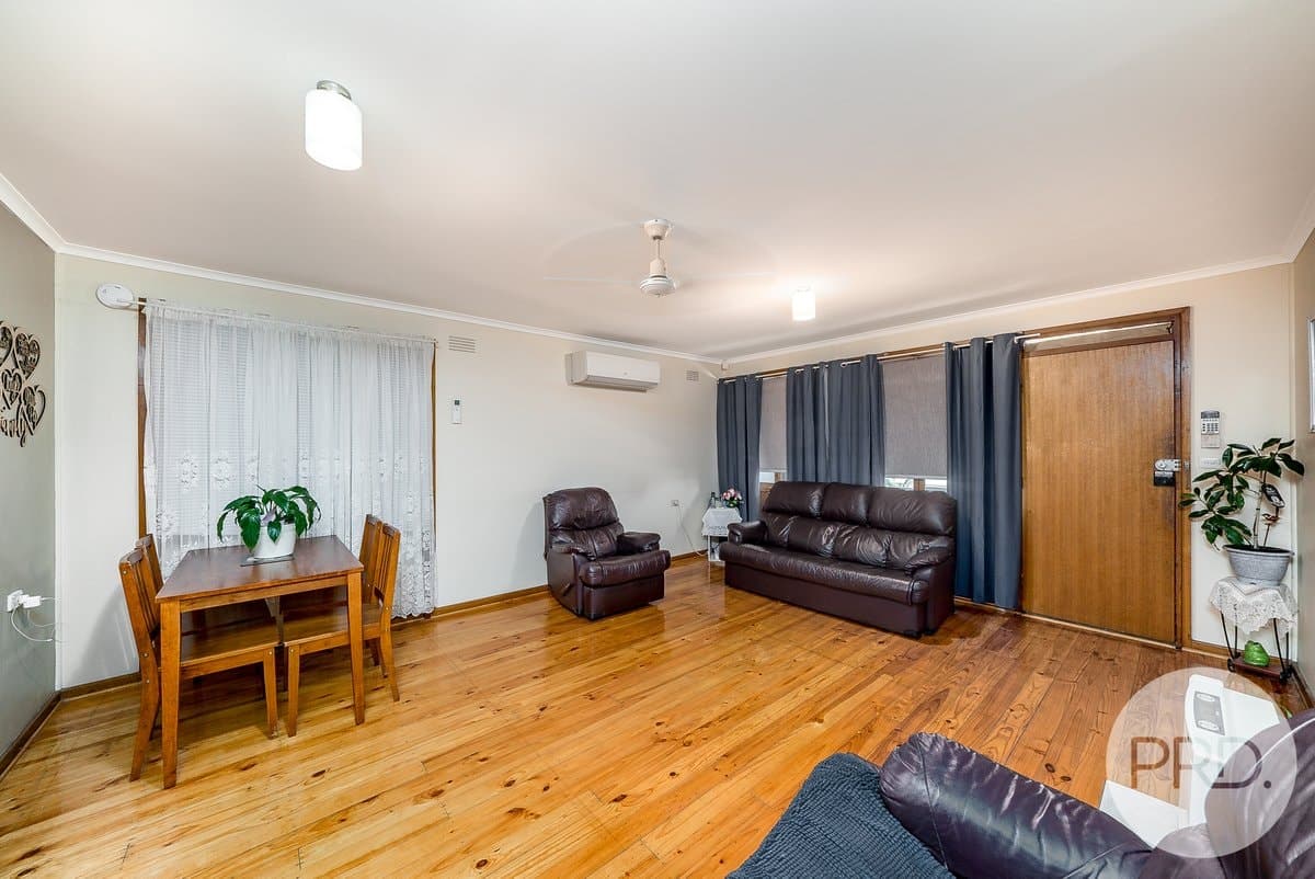 11 Chifley Crescent, KOORINGAL NSW 2650, Kooringal - Thumbnail 6