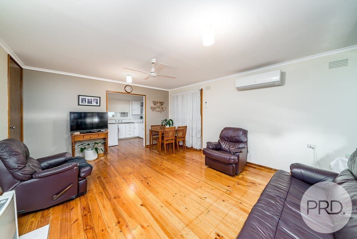11 Chifley Crescent, KOORINGAL NSW 2650, Kooringal - Thumbnail 7