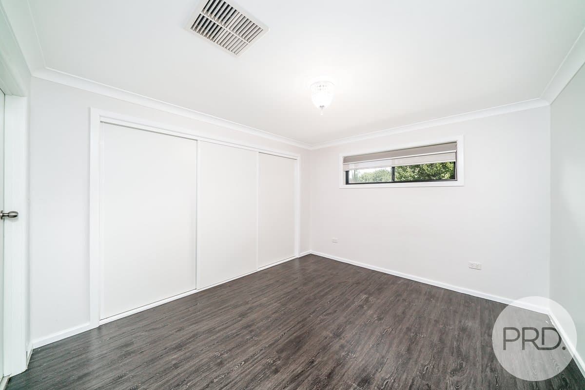 11 Michigan Drive, LAKE ALBERT NSW 2650, Lake Albert - Thumbnail 2