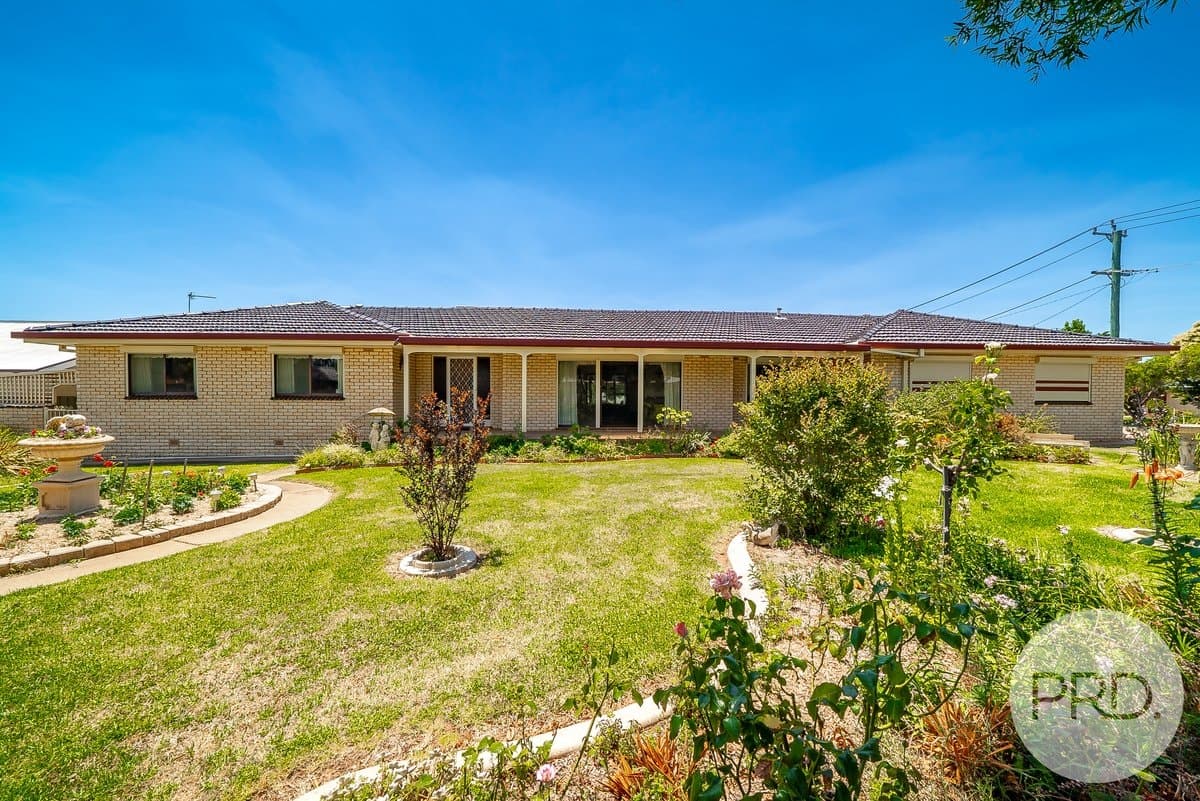 34 Balmoral Crescent, LAKE ALBERT NSW 2650, Lake Albert - Image 1
