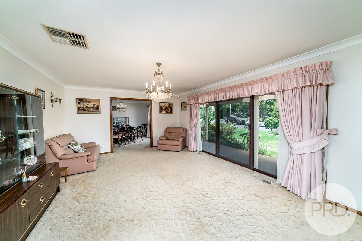 34 Balmoral Crescent, LAKE ALBERT NSW 2650, Lake Albert - Thumbnail 3
