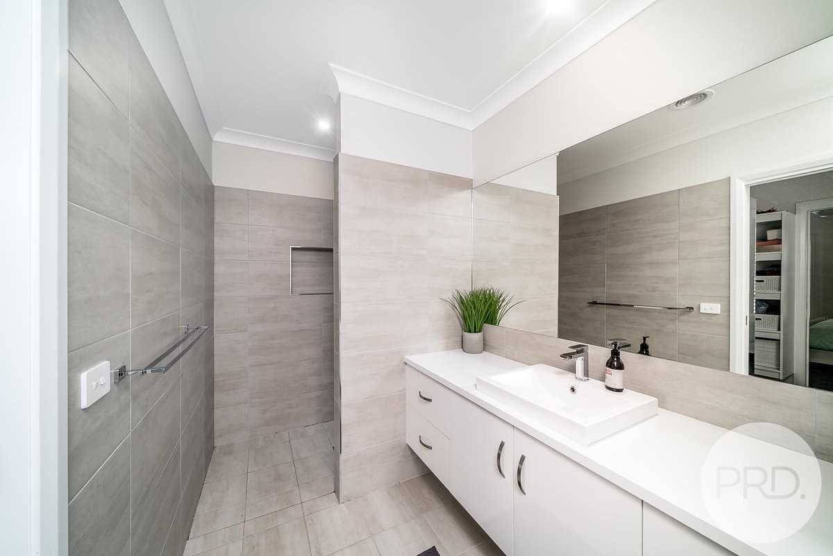 7 Ronald Street, GOBBAGOMBALIN NSW 2650, Gobbagombalin - Thumbnail 2