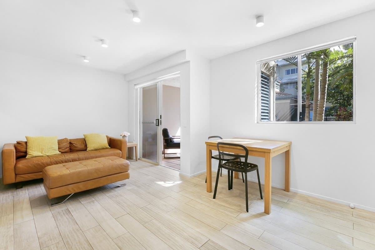 4/21-25 Peerless Avenue, Mermaid Beach QLD 4218, Mermaid Beach Property Image - Thumbnail 7