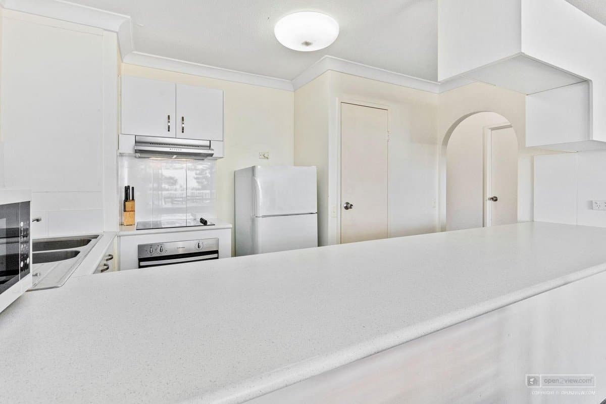 8/40 Marine Parade, MIAMI QLD 4220, Miami - Thumbnail 4