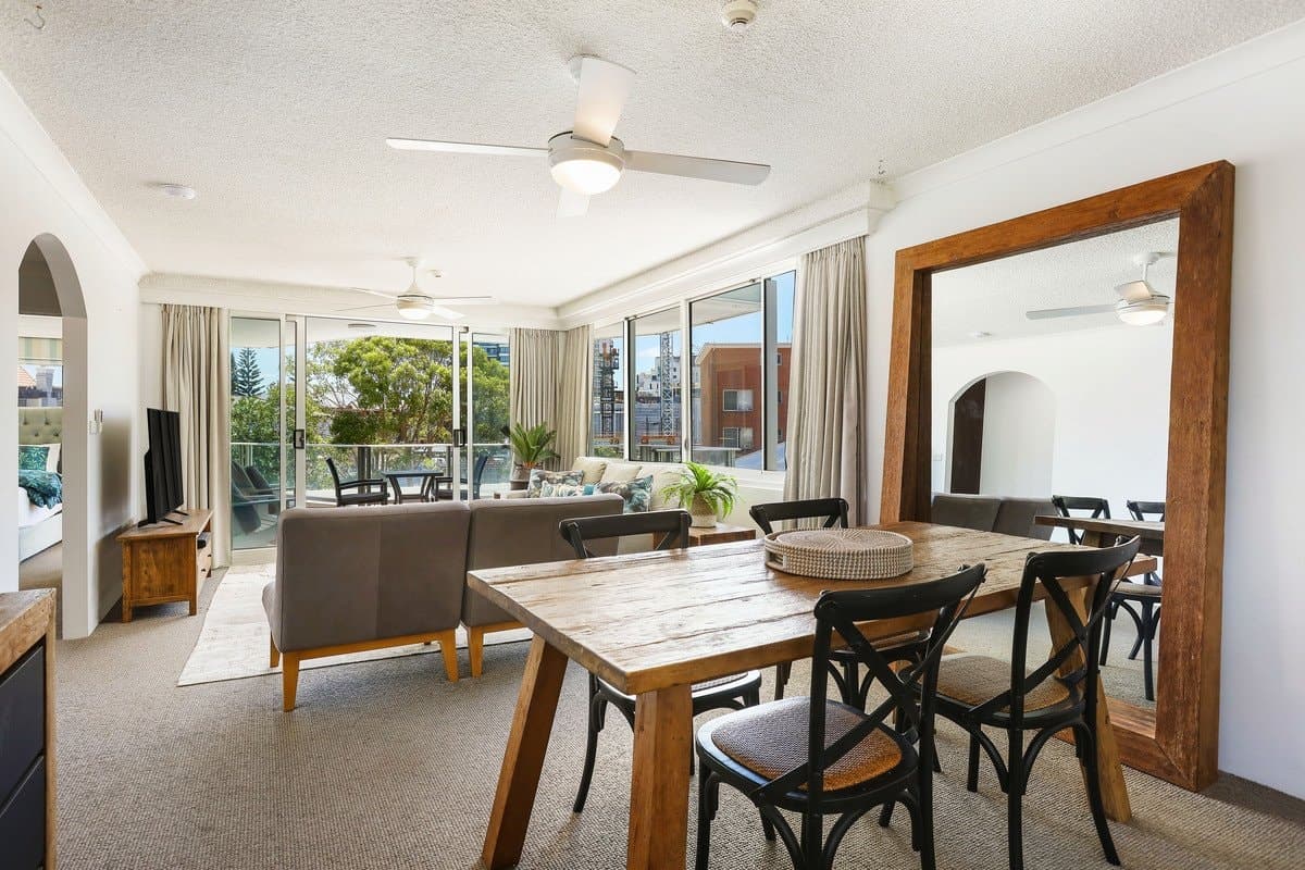 6/30-40 The Esplanade, Burleigh Heads QLD 4220, Burleigh Heads Property Image - Thumbnail 4