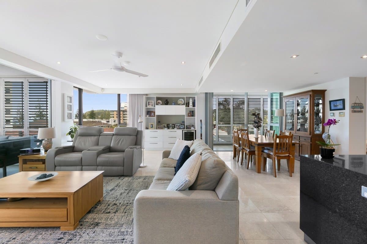 7/106 The Esplanade, Burleigh Heads QLD 4220, Burleigh Heads Property Image - Thumbnail 7