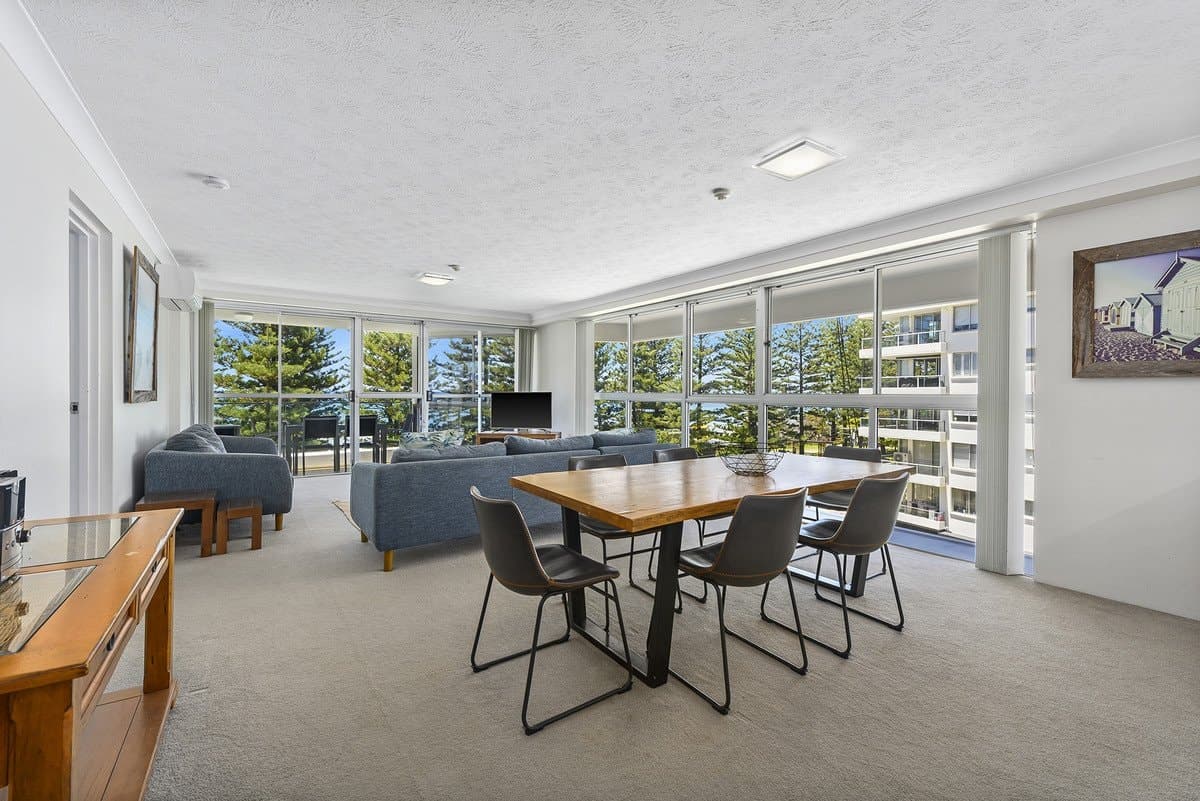 9/170-180 The Esplanade, Burleigh Heads QLD 4220, Burleigh Heads Property Image - Thumbnail 2