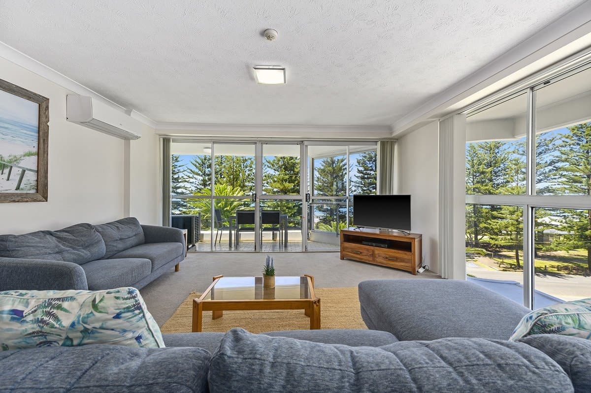 9/170-180 The Esplanade, Burleigh Heads QLD 4220, Burleigh Heads Property Image - Thumbnail 4