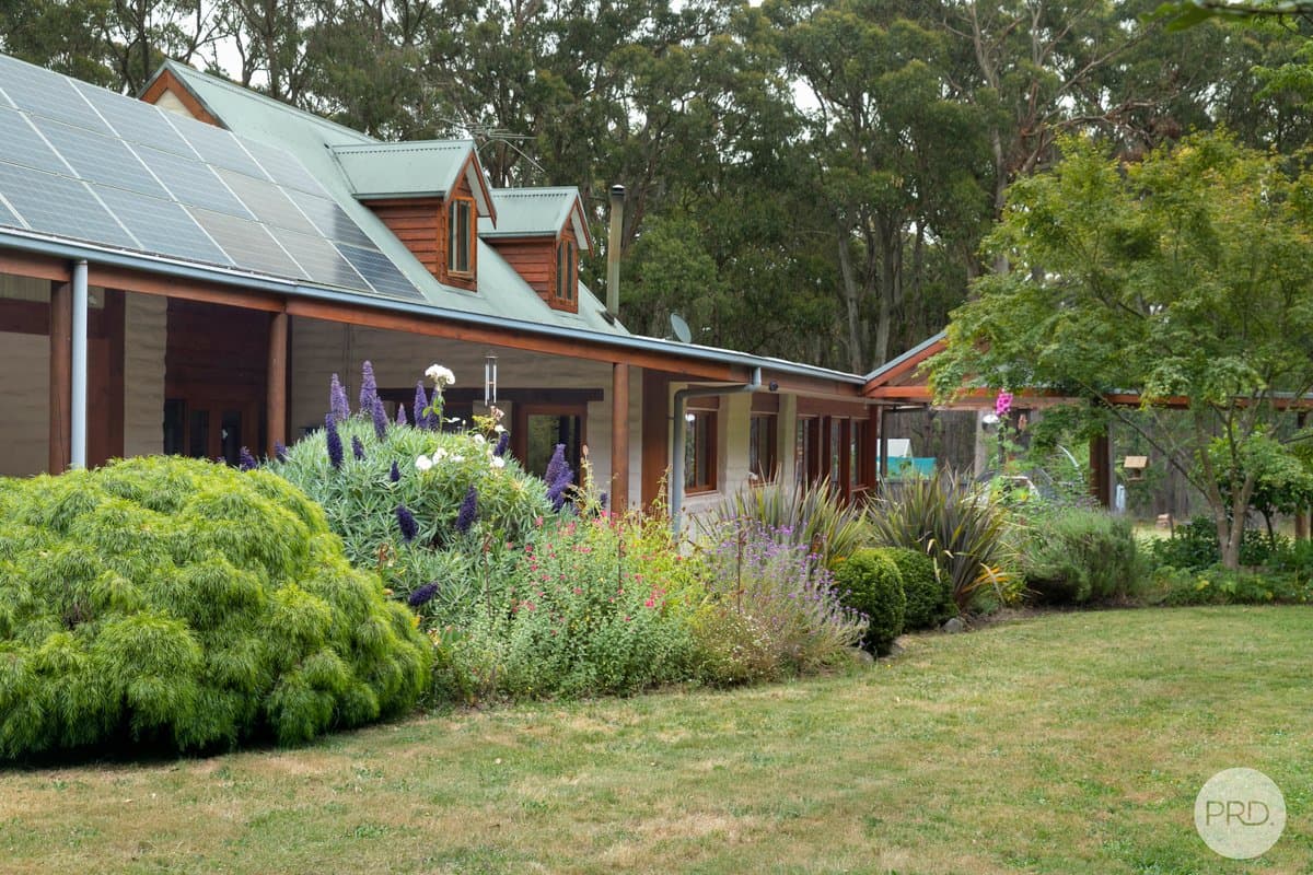 61 Tooheys Close, GORDON VIC 3345, Gordon - Image 1