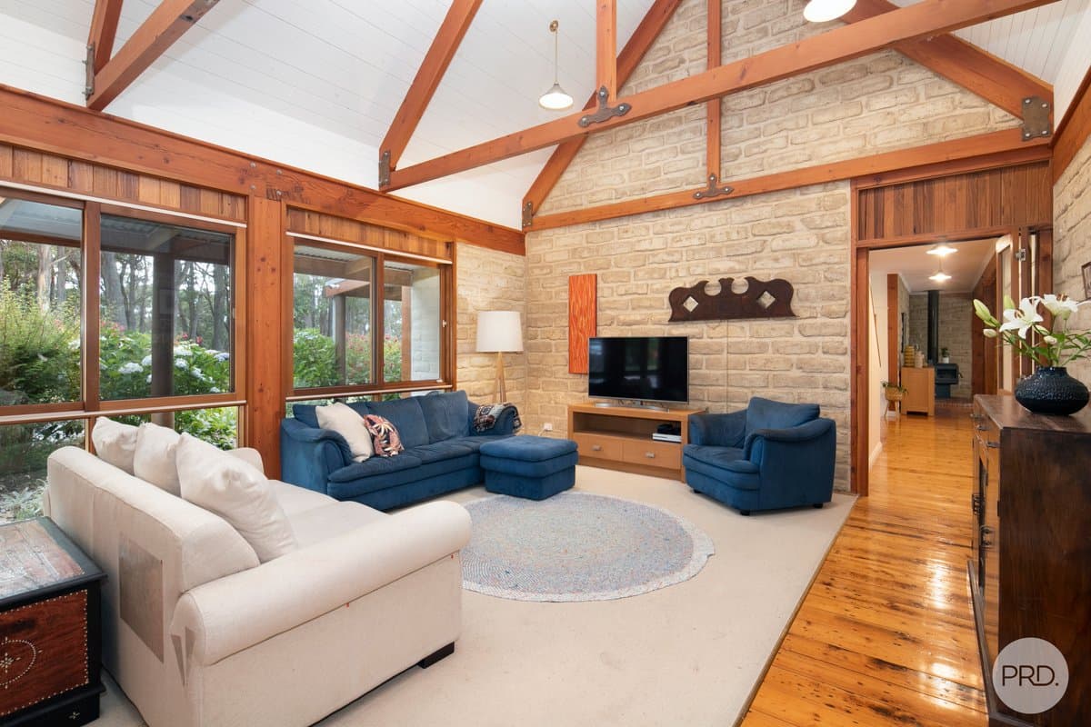 61 Tooheys Close, GORDON VIC 3345, Gordon - Thumbnail 5