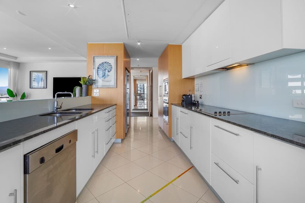 1004/19 Albert Avenue, Broadbeach, QLD, 4218, Broadbeach - Thumbnail 3