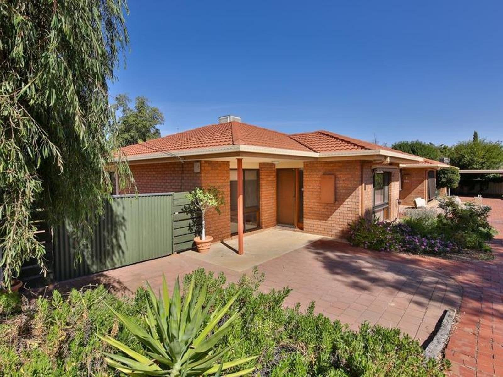 1/303 Tenth Street, Mildura - Image 1