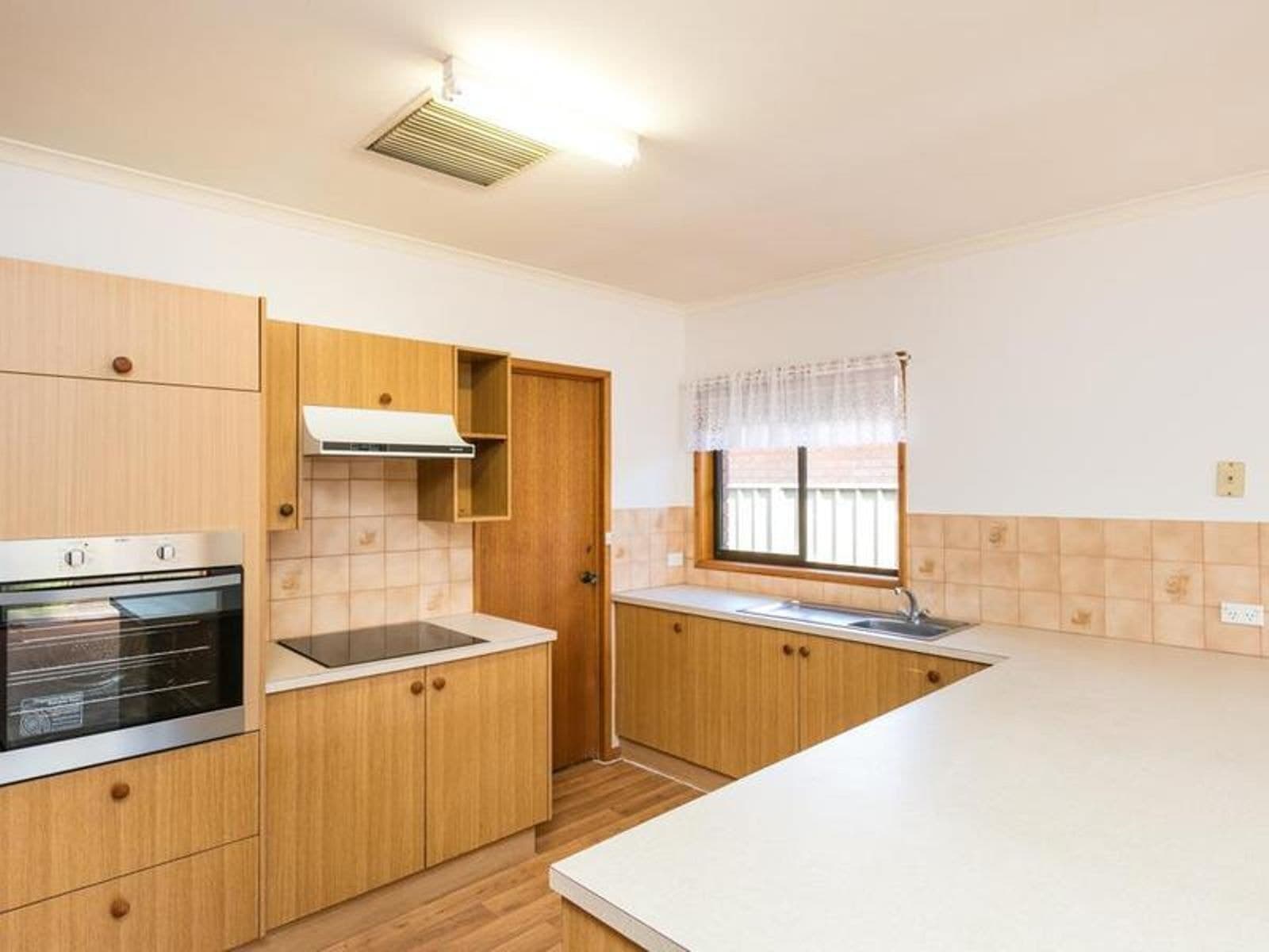 1/303 Tenth Street, Mildura - Thumbnail 8