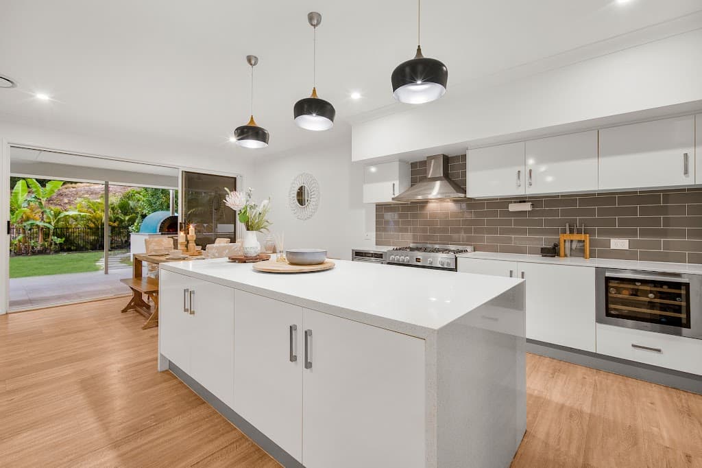 16 Hibiscus Crescent, Maudsland, QLD, 4210, Maudsland - Thumbnail 5