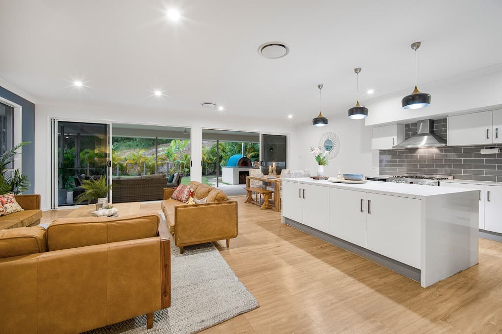 16 Hibiscus Crescent, Maudsland, QLD, 4210, Maudsland - Thumbnail 8