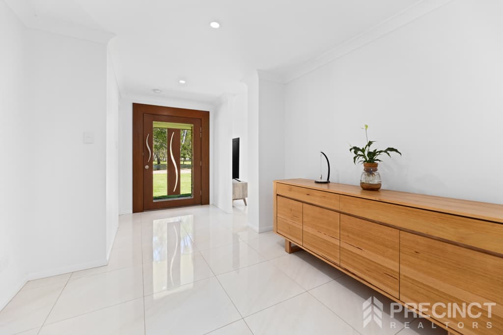 30 Bellay Road, Beachmere, QLD, 4510, Beachmere - Thumbnail 3