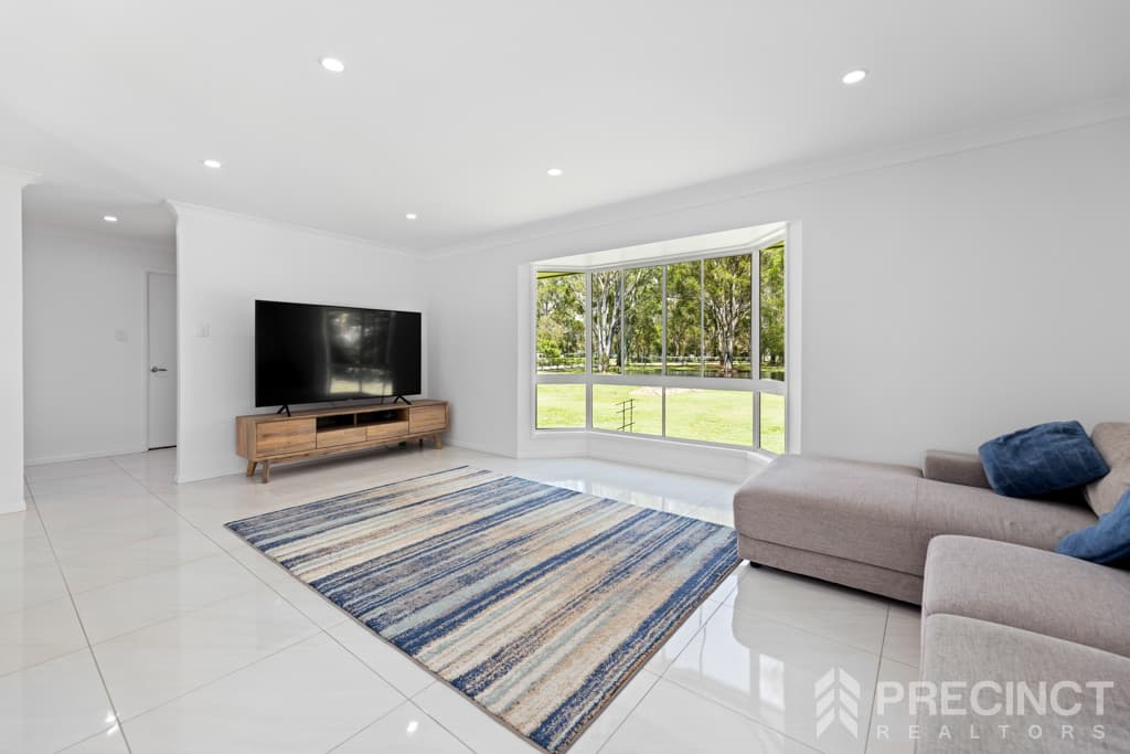 30 Bellay Road, Beachmere, QLD, 4510, Beachmere - Thumbnail 4