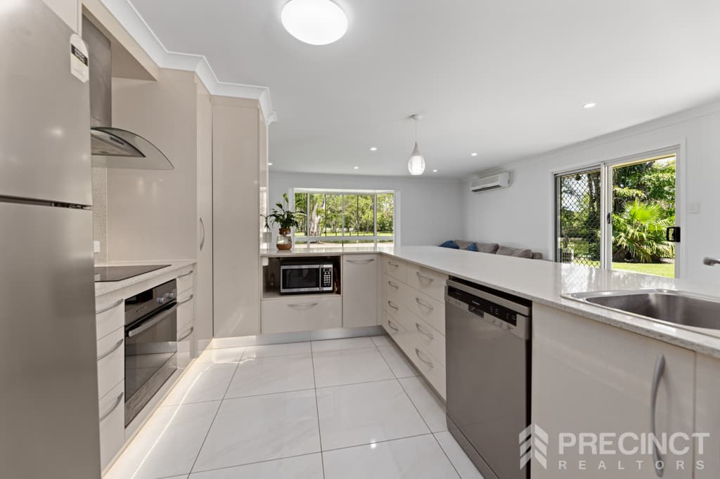 30 Bellay Road, Beachmere, QLD, 4510, Beachmere - Thumbnail 6