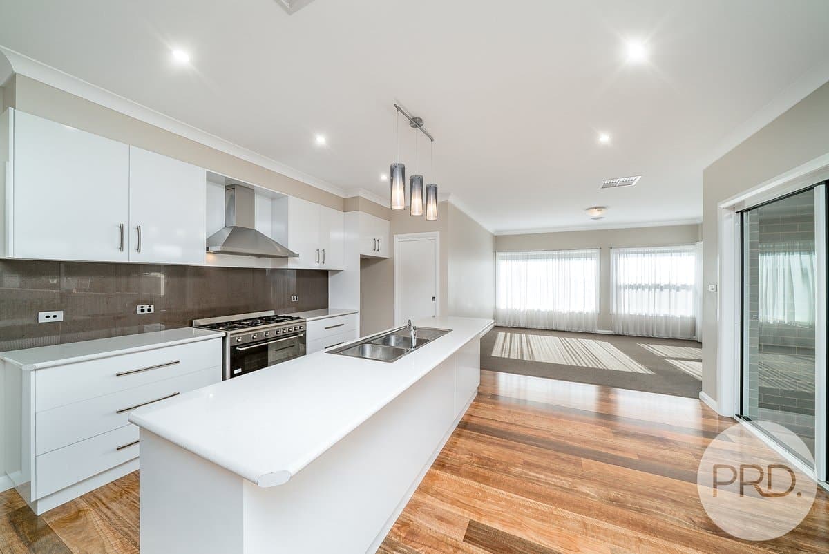 4 Watson Boulevard, LLOYD NSW 2650, Lloyd - Thumbnail 2