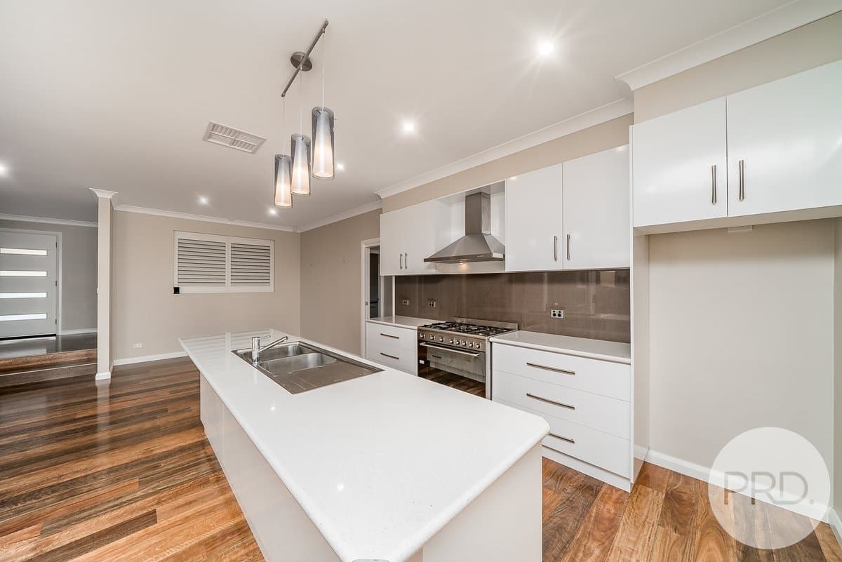 4 Watson Boulevard, LLOYD NSW 2650, Lloyd - Thumbnail 3