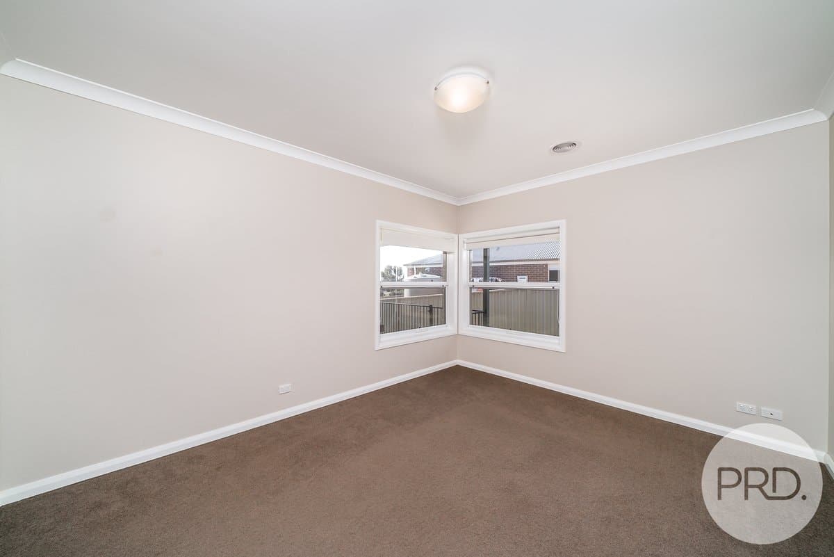 4 Watson Boulevard, LLOYD NSW 2650, Lloyd - Thumbnail 7