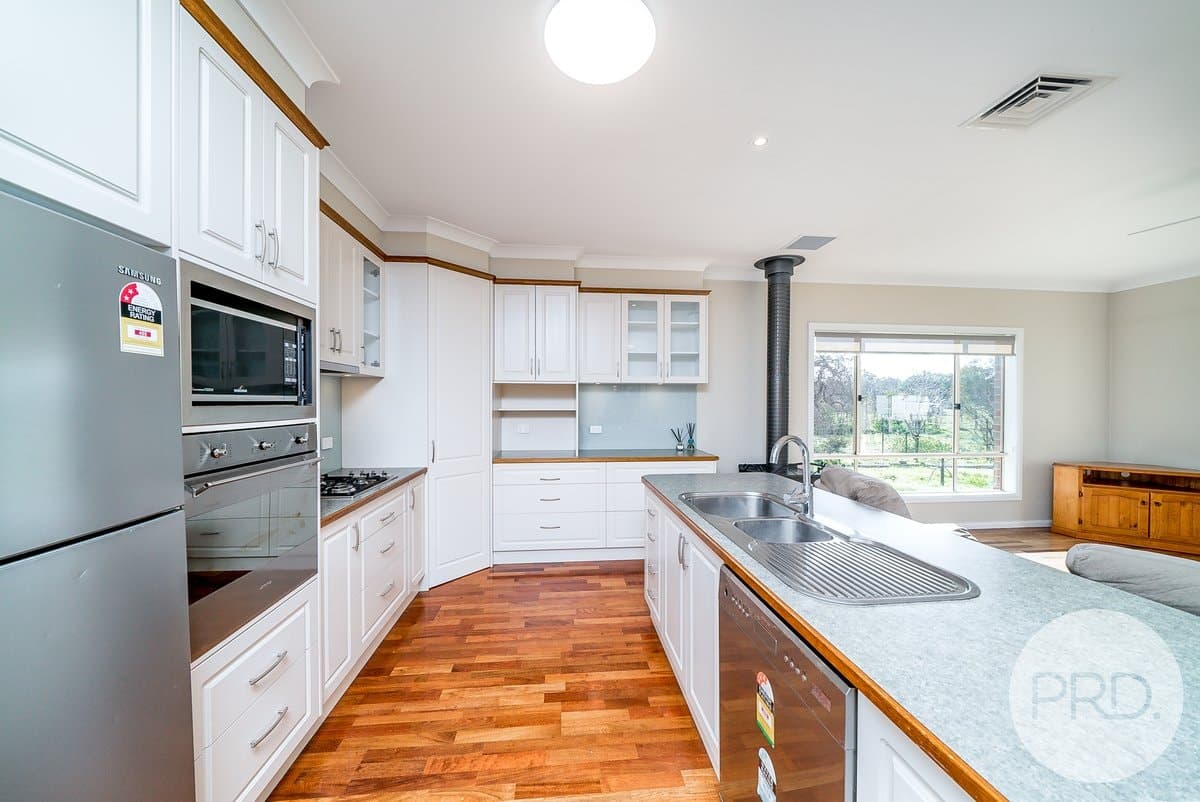 6 Bell Gum Place, LAKE ALBERT NSW 2650, Lake Albert - Thumbnail 8