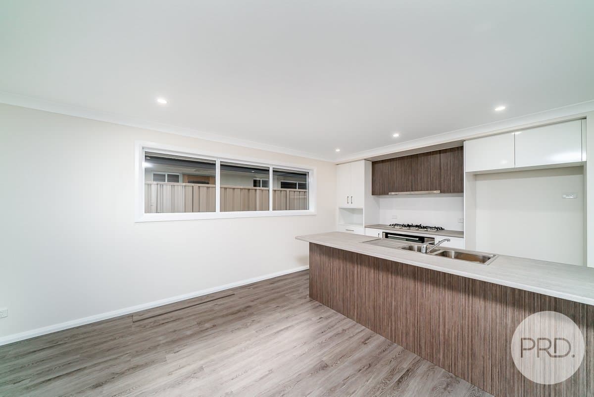 34 Watson Boulevard, LLOYD NSW 2650, Lloyd - Thumbnail 2