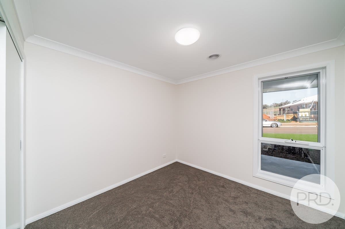 34 Watson Boulevard, LLOYD NSW 2650, Lloyd - Thumbnail 6