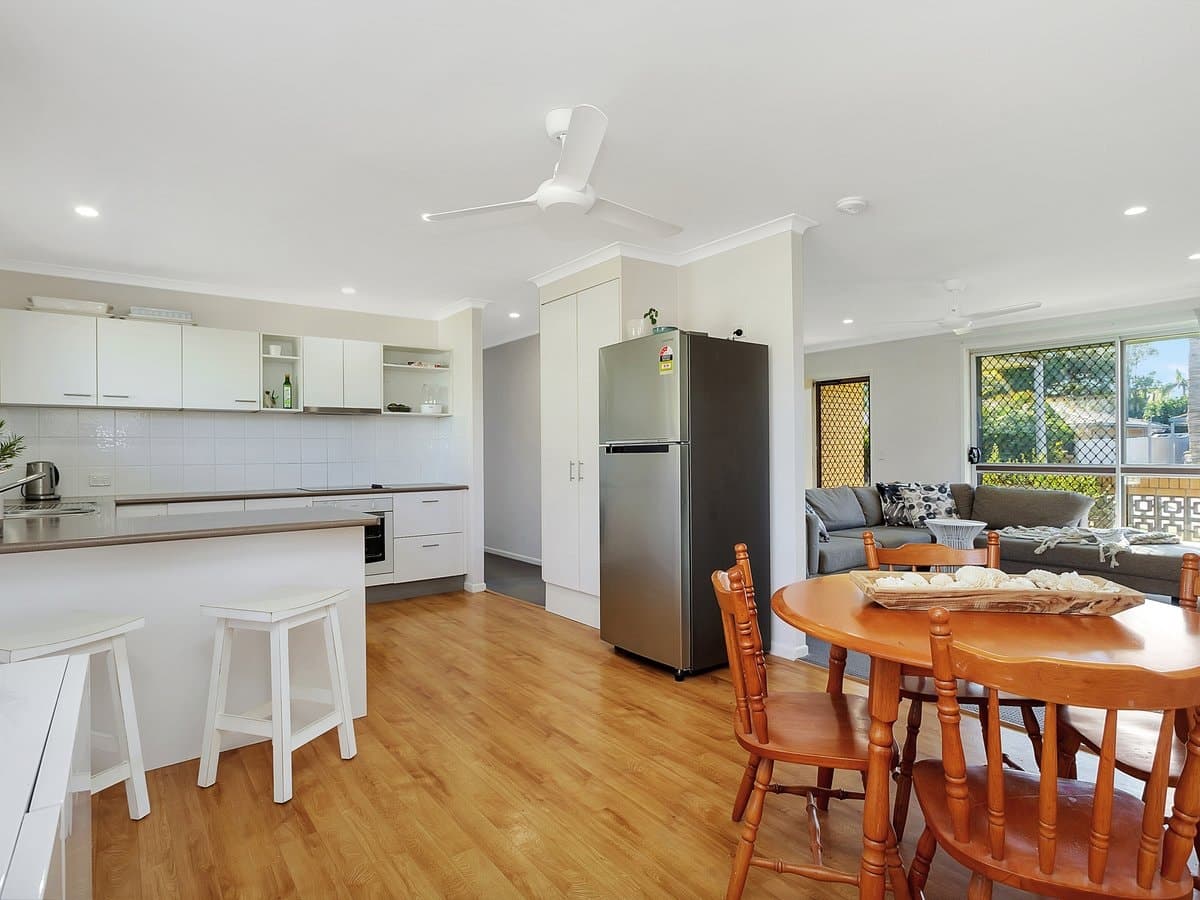 4 Araluen Avenue, PALM BEACH QLD 4221, Palm Beach - Thumbnail 4