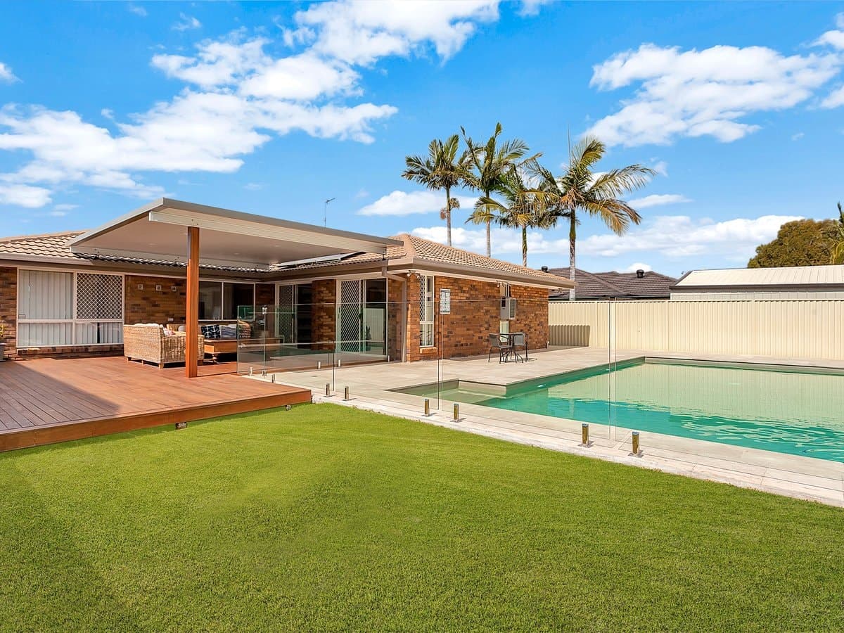 92 Cassowary Drive, BURLEIGH WATERS QLD 4220, Burleigh Waters - Thumbnail 2