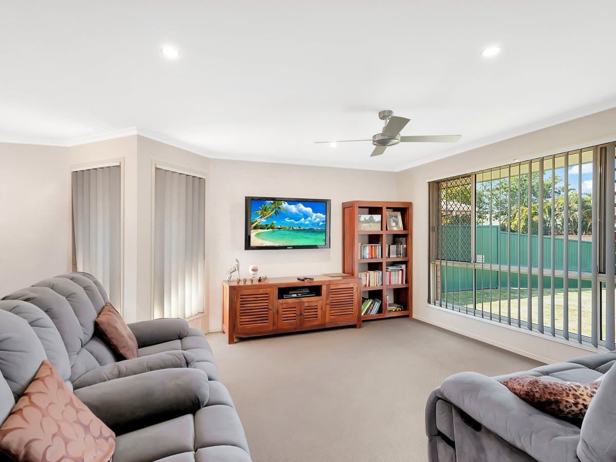 92 Cassowary Drive, BURLEIGH WATERS QLD 4220, Burleigh Waters - Thumbnail 7