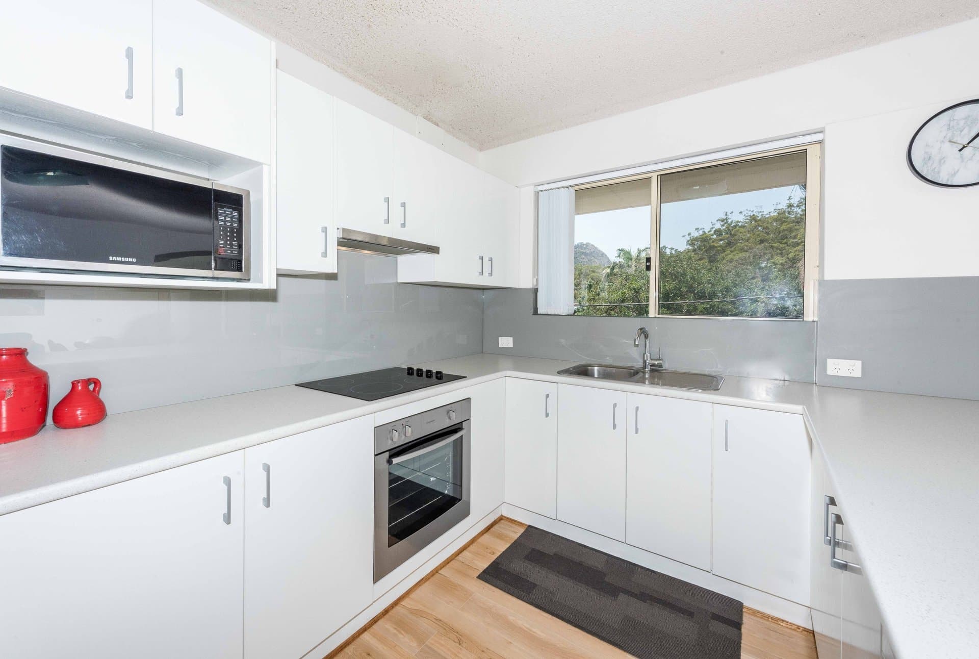 4/7
                Lillian
                Street
            
            
            
            shoal bay
            
            
            NSW,
            2315, Shoal Bay - Image 1