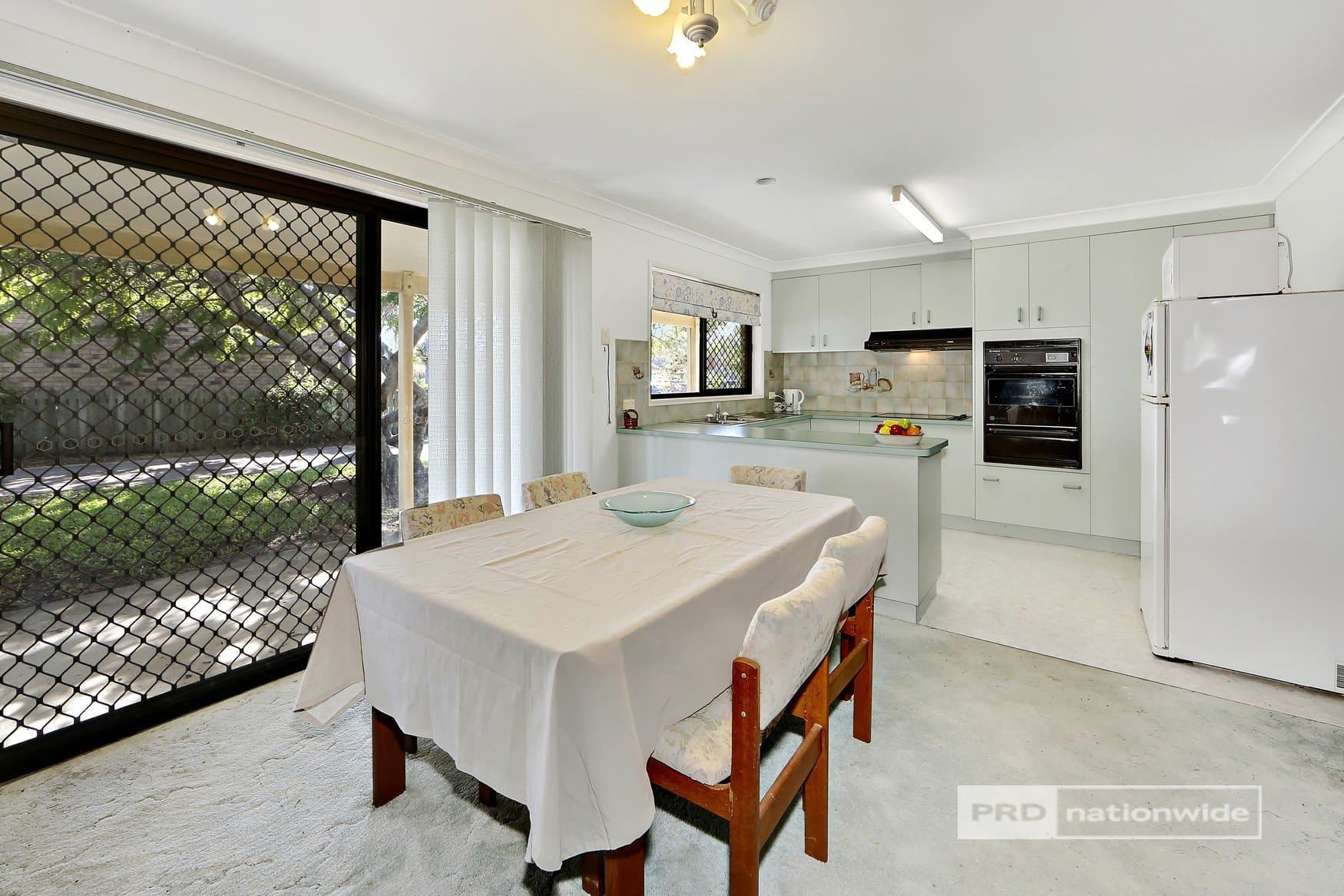 37
                Drummond
                Street
            
            
            
            urangan
            
            
            QLD,
            4655, Urangan - Thumbnail 7