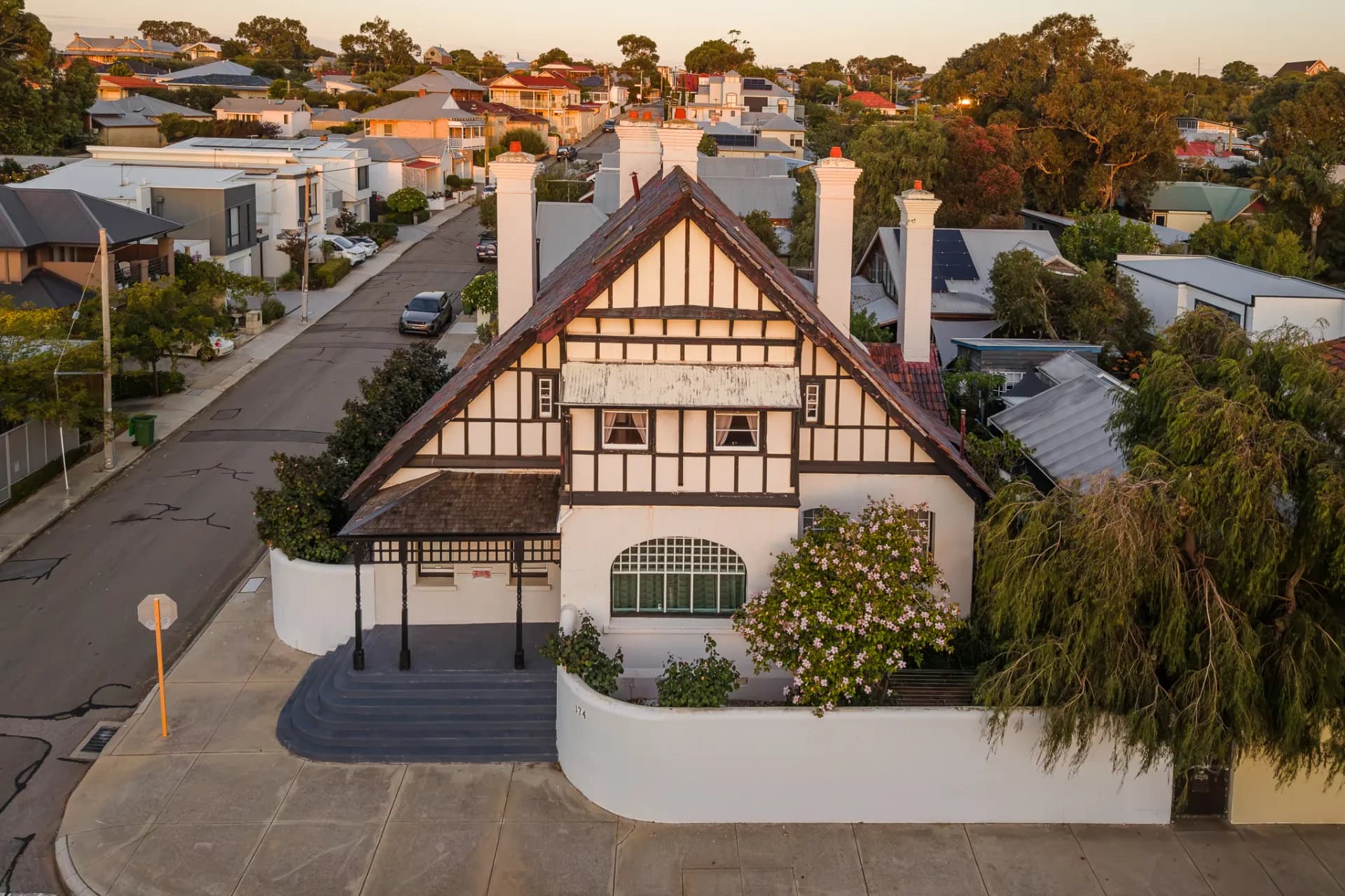 174 Hampton Road, Beaconsfield, WA, Beaconsfield - Thumbnail 4