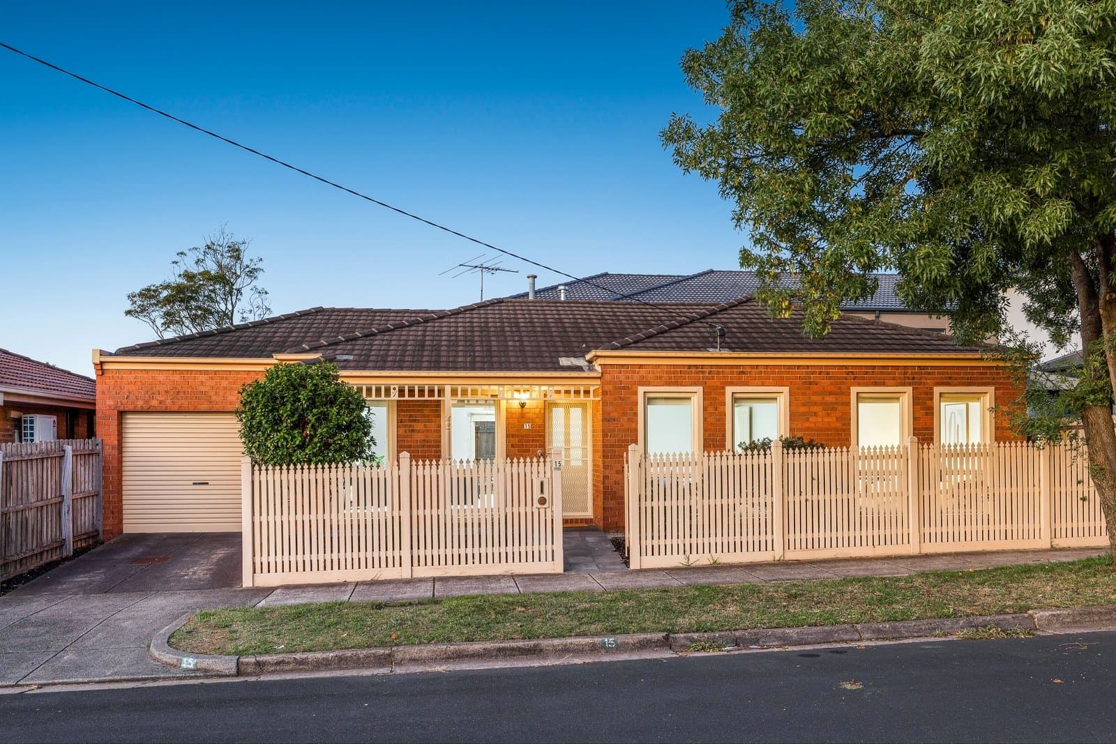 15 Castles Road, Bentleigh - Image 1