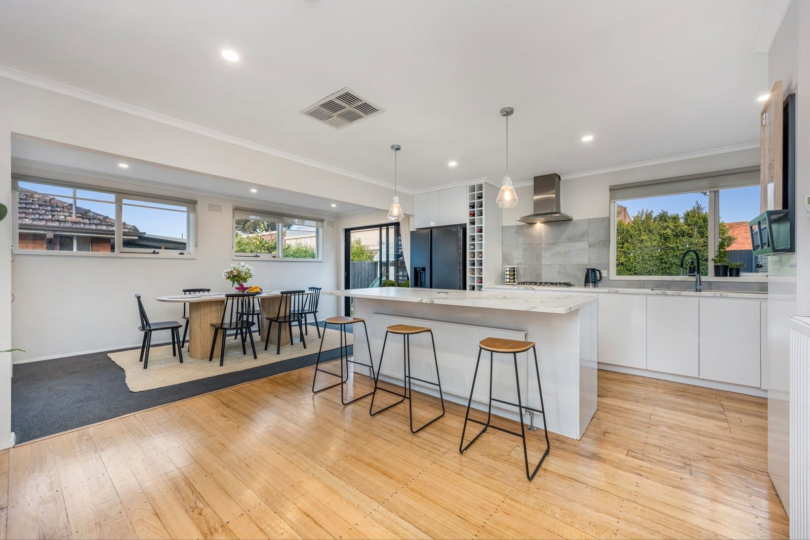 88 Rowans Road, Moorabbin - Thumbnail 4