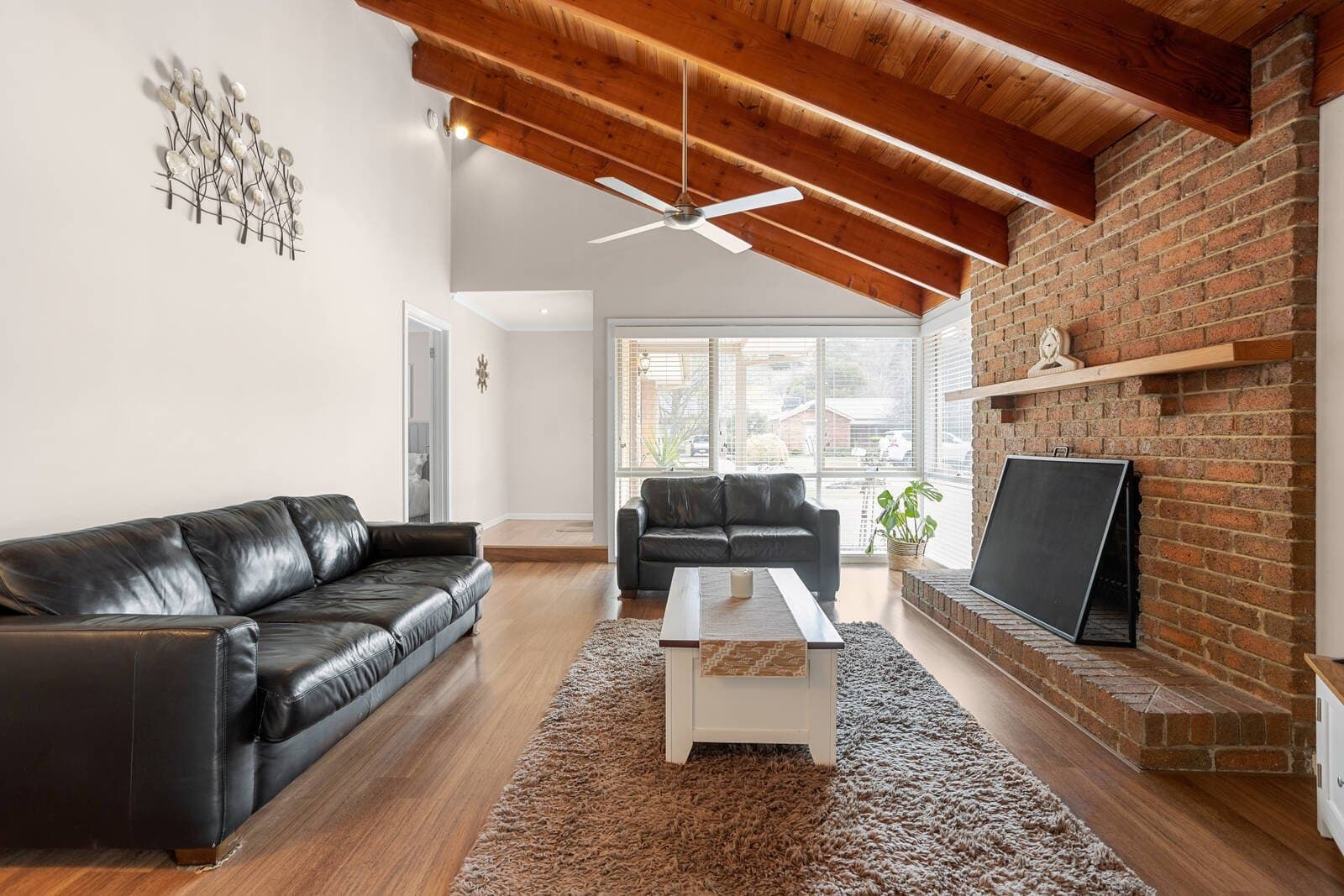 49 Frith Road, Gisborne, Gisborne - Thumbnail 2