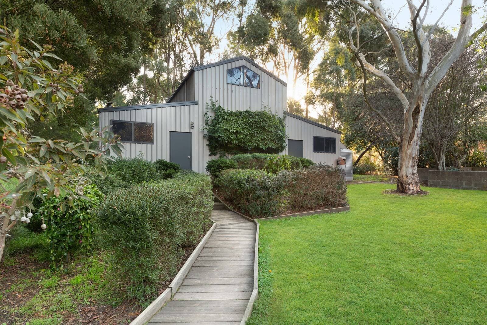 29 Hoburd Drive, Woodend - Thumbnail 8