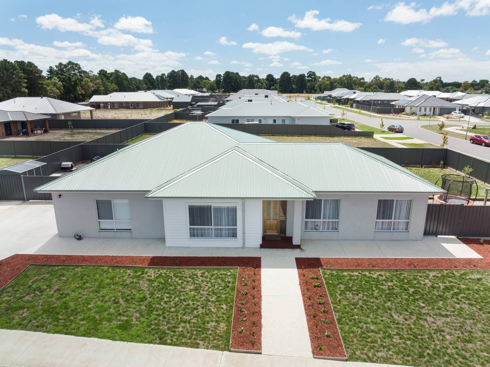 22 Maple Drive, Romsey - Thumbnail 2
