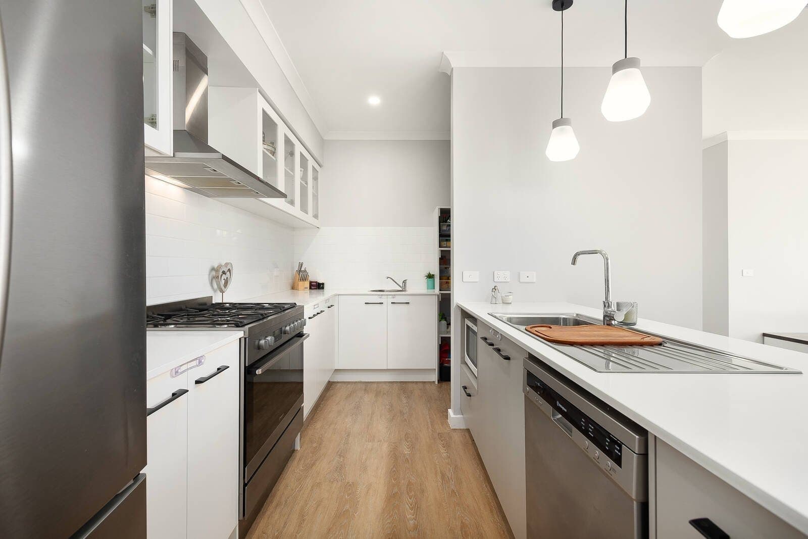 22 Maple Drive, Romsey - Thumbnail 3