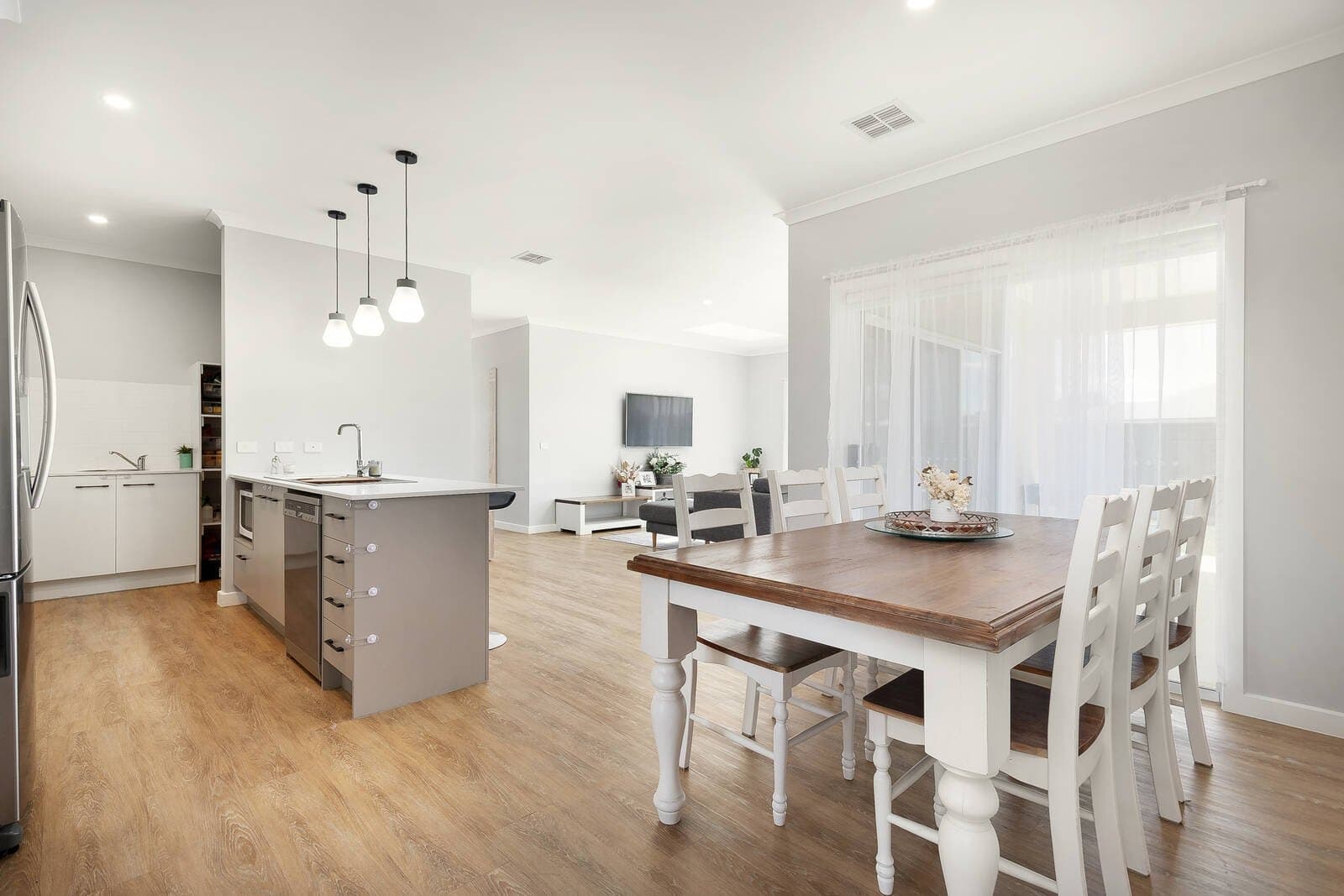 22 Maple Drive, Romsey - Thumbnail 4