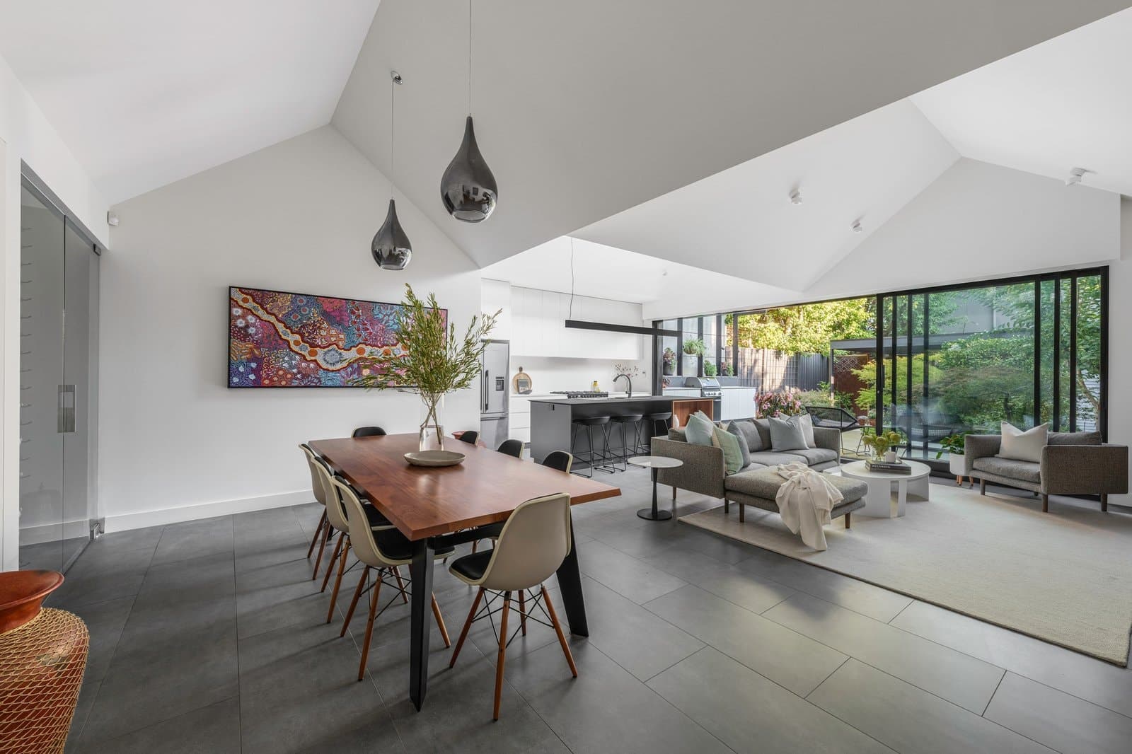 144 Wellington Street, Kew - Thumbnail 2