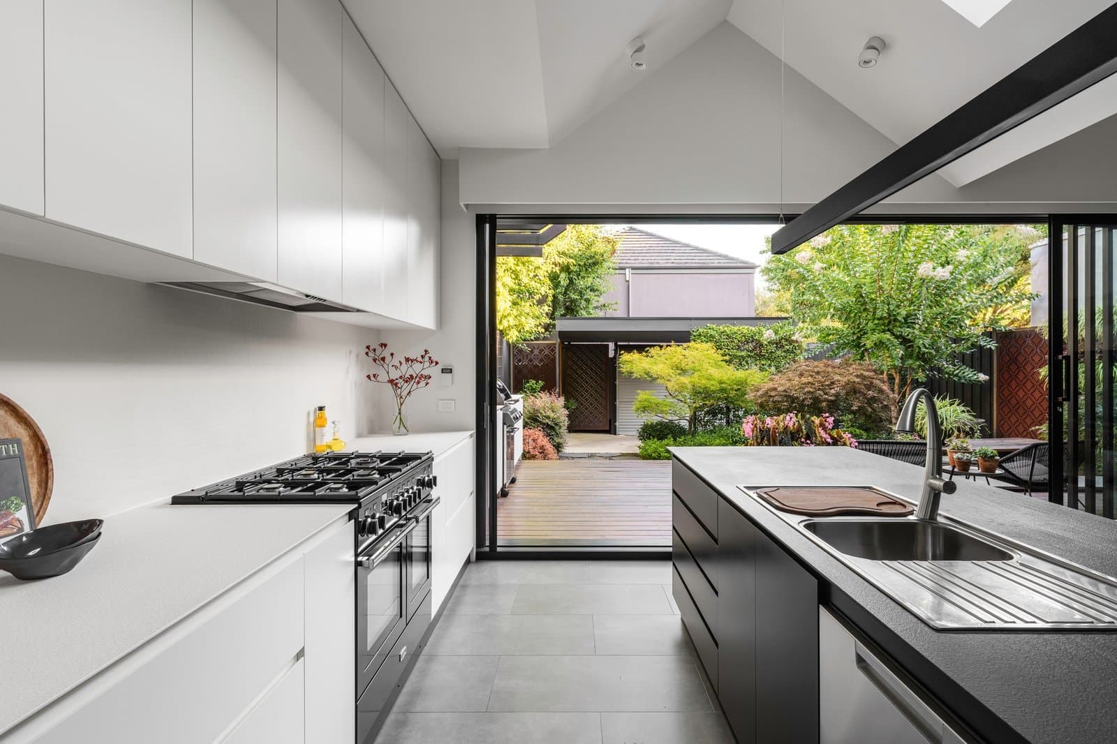 144 Wellington Street, Kew - Thumbnail 3