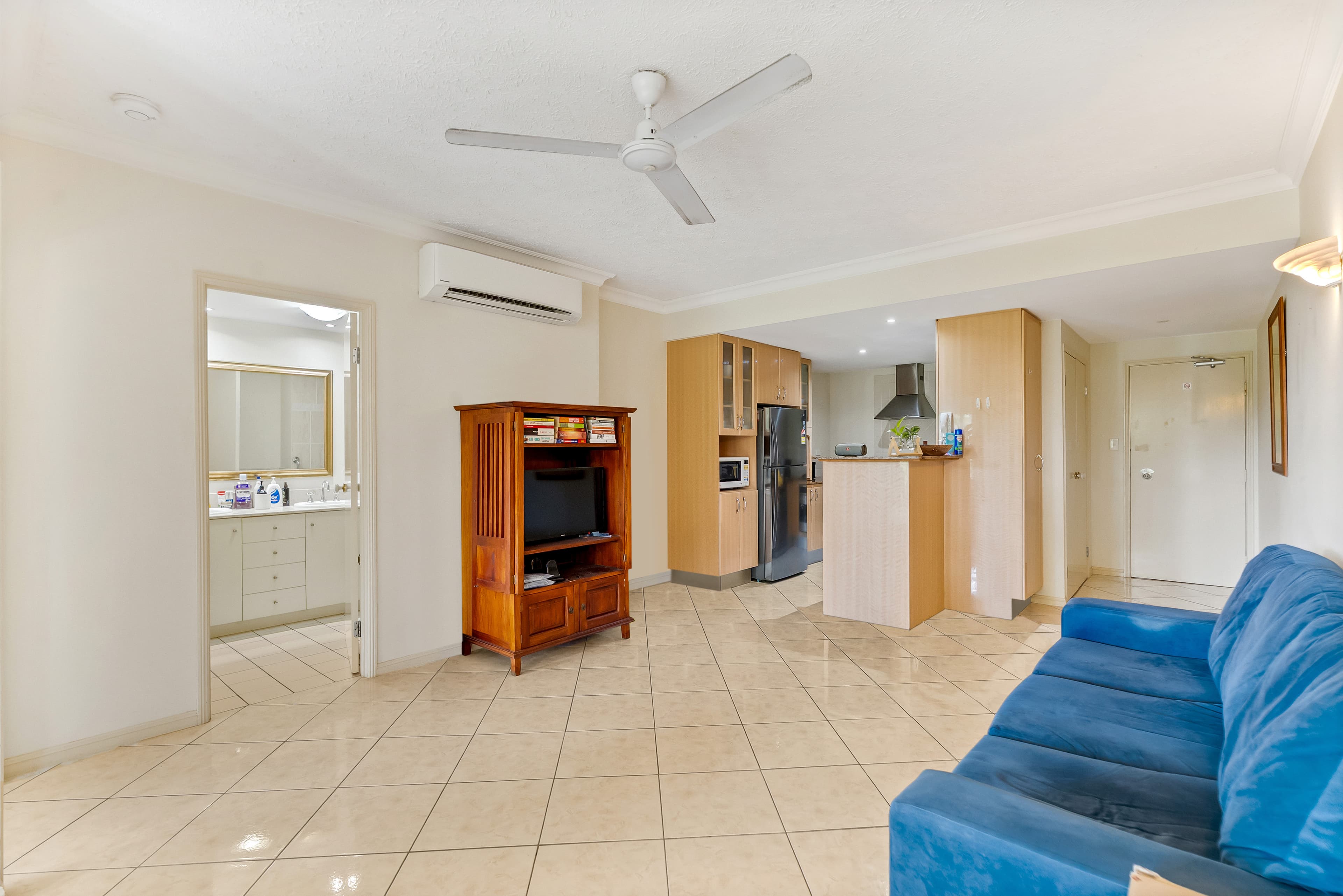 808/2-10 Greenslopes Street, Cairns North - Thumbnail 6
