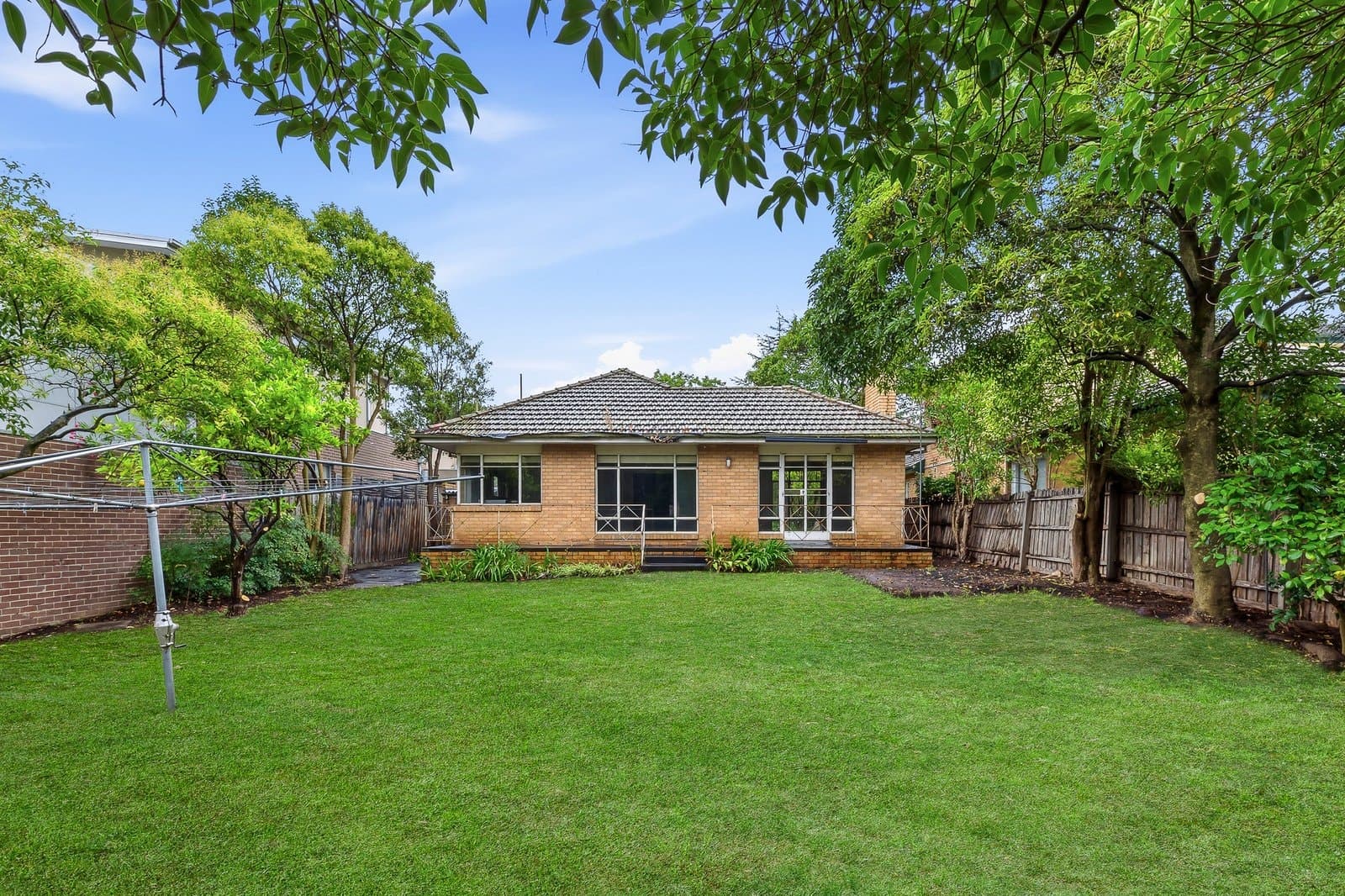 125 Ashburn Grove, Ashburton - Thumbnail 3