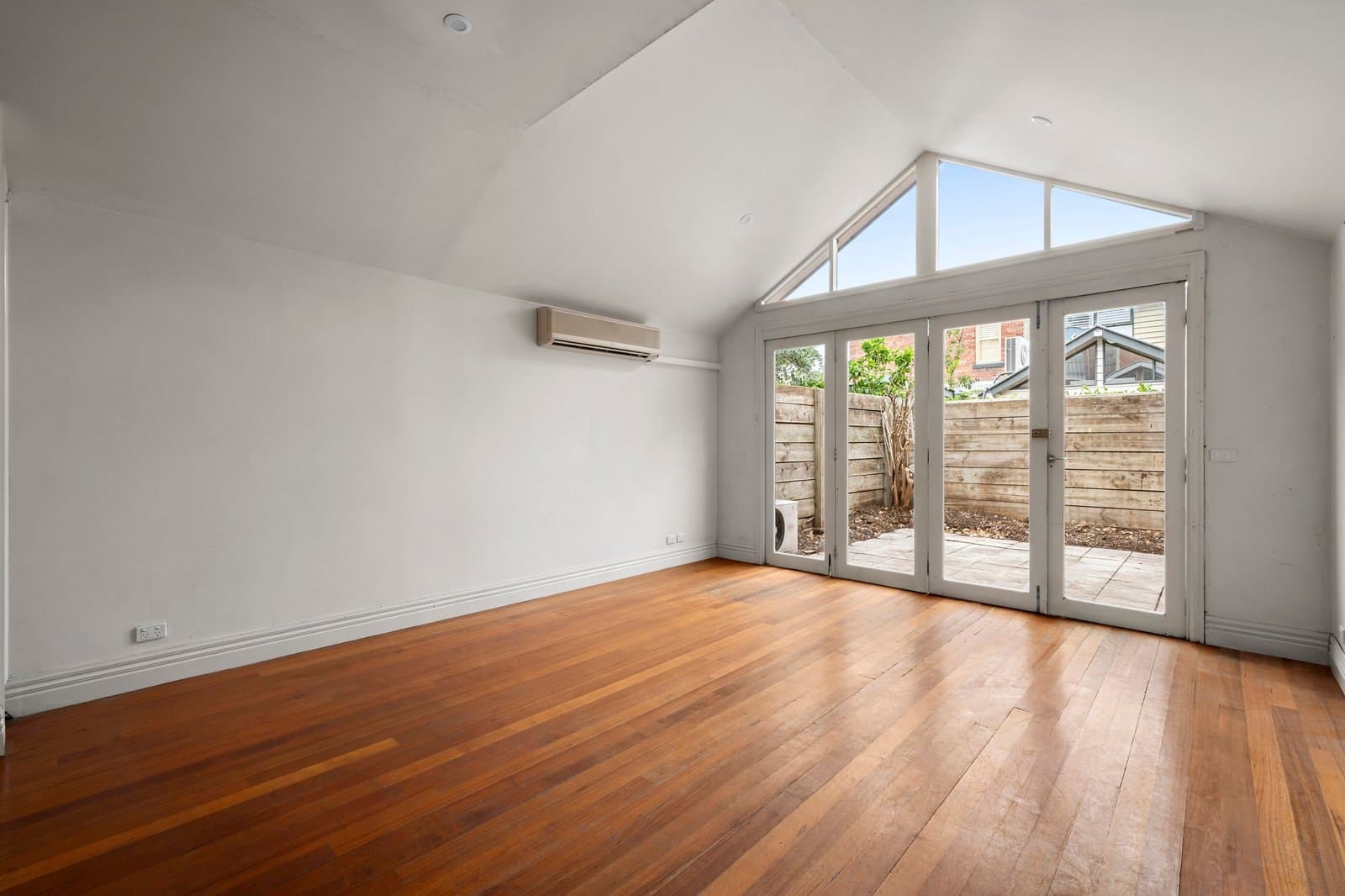 276 Richardson Street, Middle Park - Thumbnail 2