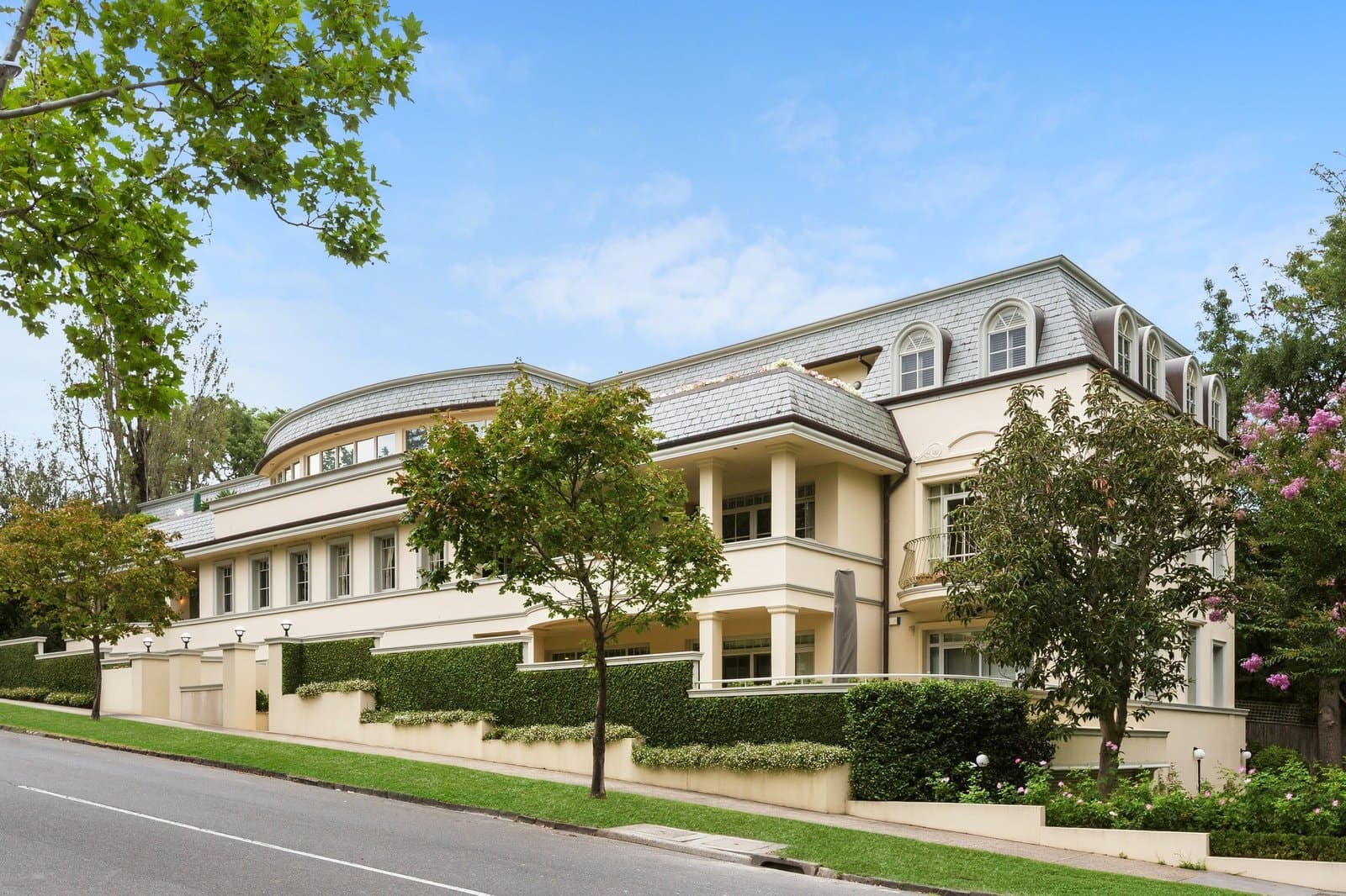 4/2a Struan Street, Toorak - Image 1