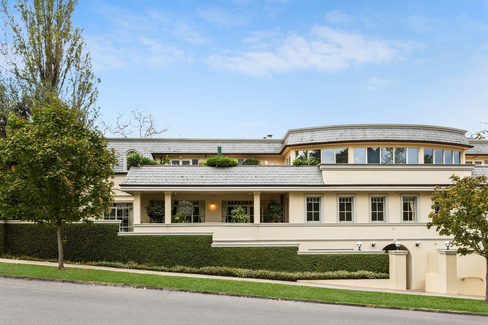 4/2a Struan Street, Toorak - Thumbnail 2